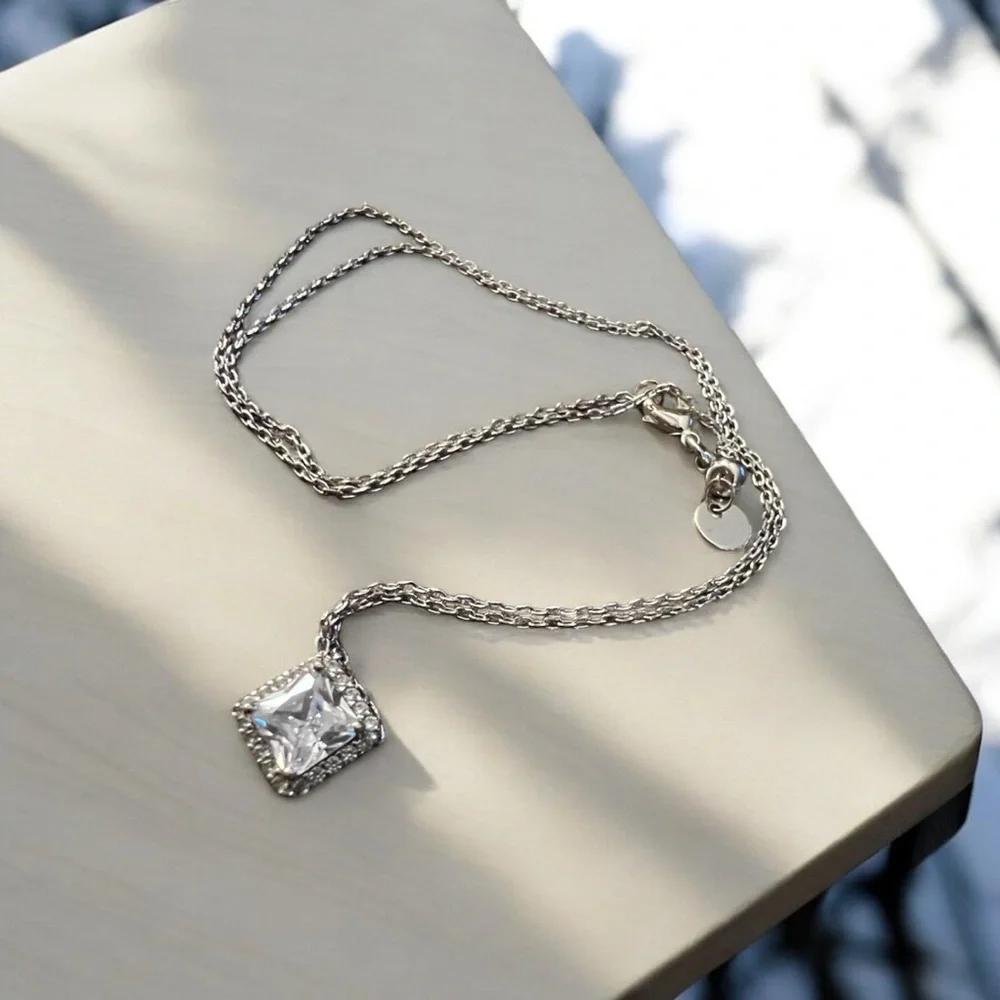 EUC~Diamonique halo Sterling Silver .925 Cubic Zirconia Halo Necklace Length 18”